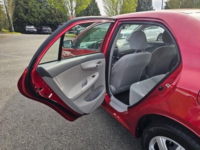 2009 Toyota Corolla 4dr Sdn Auto (Natl)