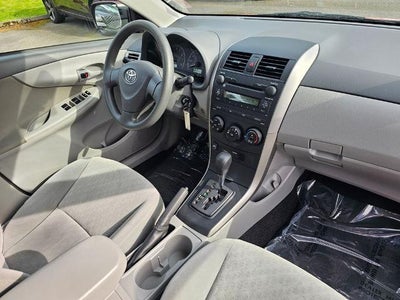 2009 Toyota Corolla 4dr Sdn Auto (Natl)