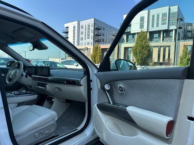 2024 Genesis GV60 Standard RWD