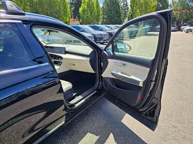 2026 Genesis GV70 2.5T Select AWD