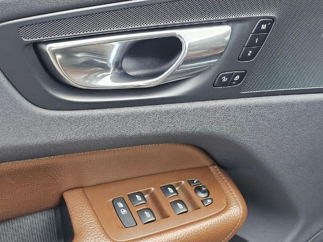 2019 Volvo XC60 T5 AWD Momentum