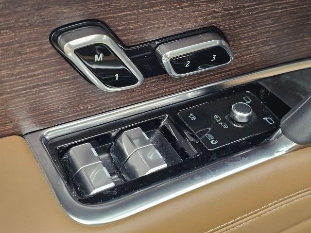 2023 Land Rover Range Rover P530 SE LWB 7 Seat