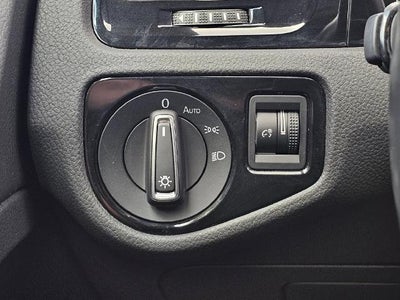 2017 Volkswagen Golf R 4-Door DSG w/DCC/Nav