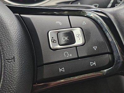 2017 Volkswagen Golf R 4-Door DSG w/DCC/Nav