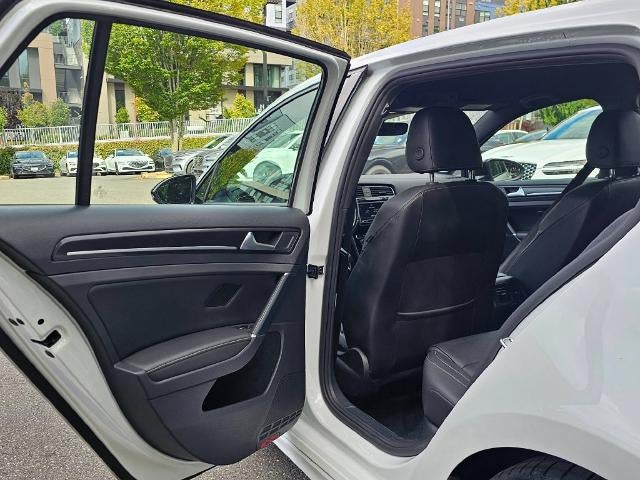 2017 Volkswagen Golf R 4-Door DSG w/DCC/Nav