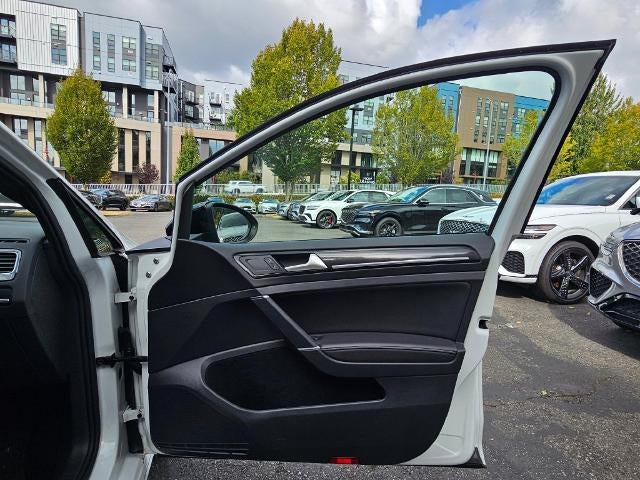 2017 Volkswagen Golf R 4-Door DSG w/DCC/Nav