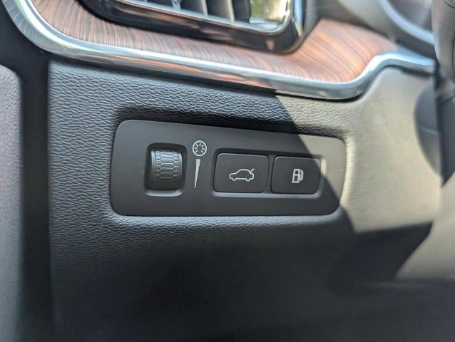 2021 Volvo XC60 Recharge T8 eAWD PHEV Inscription Expression