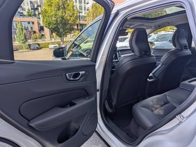 2021 Volvo XC60 Recharge T8 eAWD PHEV Inscription Expression