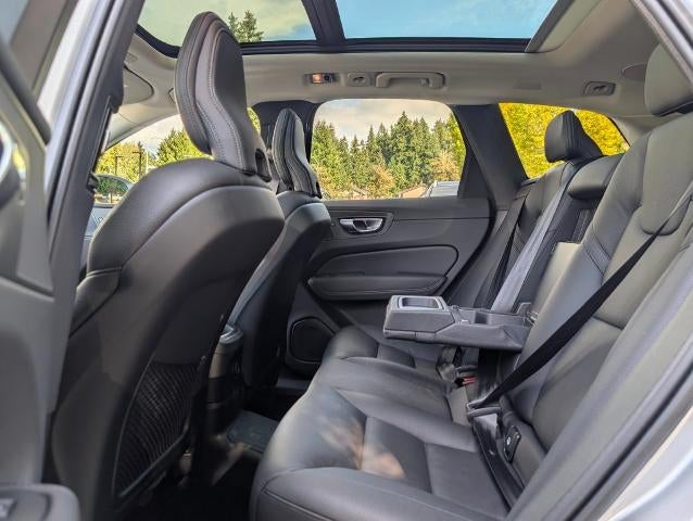 2021 Volvo XC60 Recharge T8 eAWD PHEV Inscription Expression