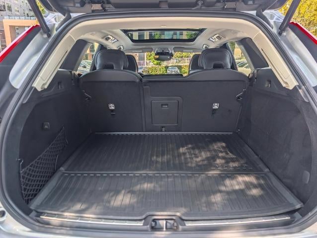 2021 Volvo XC60 Recharge T8 eAWD PHEV Inscription Expression