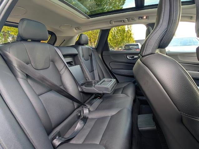 2021 Volvo XC60 Recharge T8 eAWD PHEV Inscription Expression