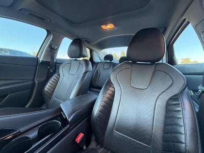 2022 Hyundai ELANTRA Limited IVT