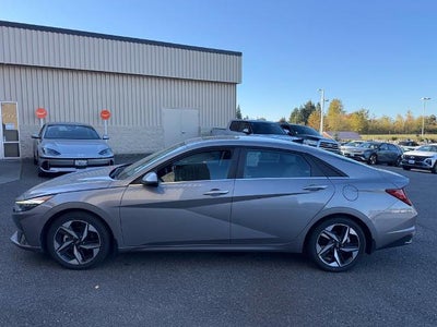 2022 Hyundai ELANTRA Limited IVT