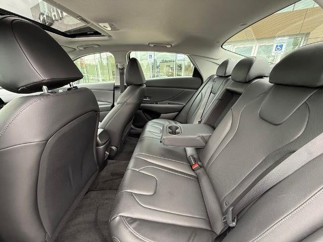 2025 Hyundai ELANTRA Limited IVT