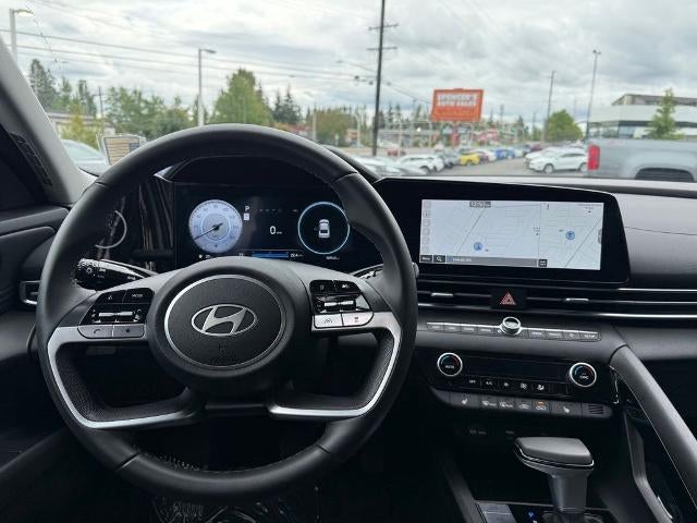 2025 Hyundai ELANTRA Limited IVT