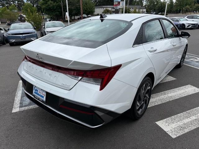 2025 Hyundai ELANTRA Limited IVT