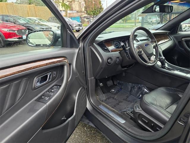 2017 Ford Taurus Limited FWD