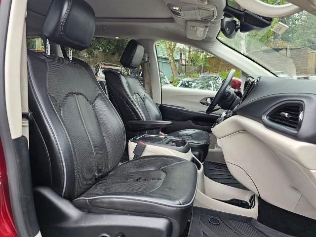 2018 Chrysler Pacifica Limited FWD