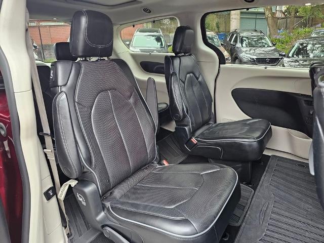 2018 Chrysler Pacifica Limited FWD