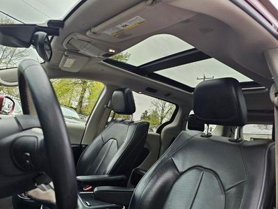 2018 Chrysler Pacifica Limited FWD