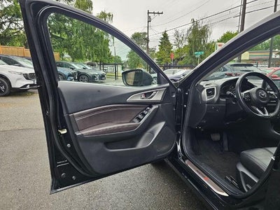 2018 Mazda Mazda3 5-Door Touring Auto