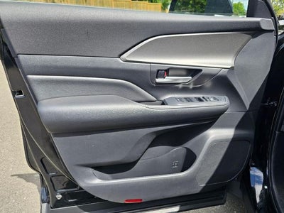 2025 Toyota Grand Highlander XLE FWD (Natl)