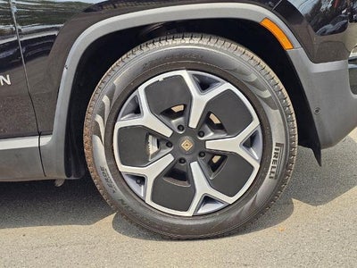 2024 Rivian R1S Adventure Dual-Motor Standard Pack