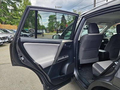 2015 Toyota RAV4 AWD 4dr LE (Natl)