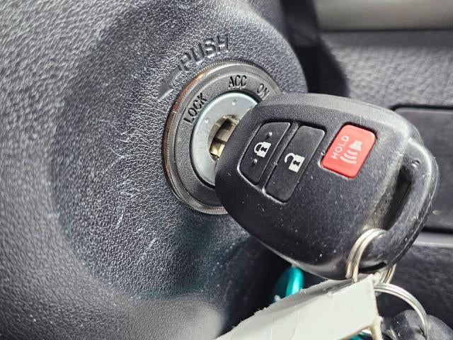 2015 Toyota RAV4 AWD 4dr LE (Natl)