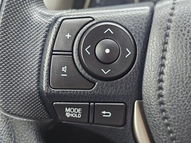 2015 Toyota RAV4 AWD 4dr LE (Natl)