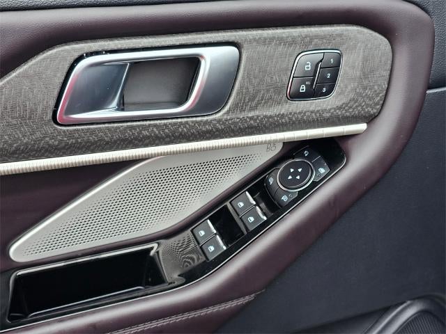 2025 Ford Explorer Platinum 4WD