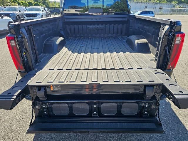 2025 GMC Sierra 3500HD Crew Cab Standard Box 4-Wheel Drive Denali