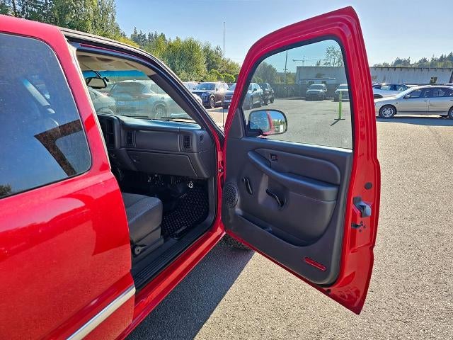 2006 GMC Sierra 1500 2WD Extended Cab Standard Box Work Truck