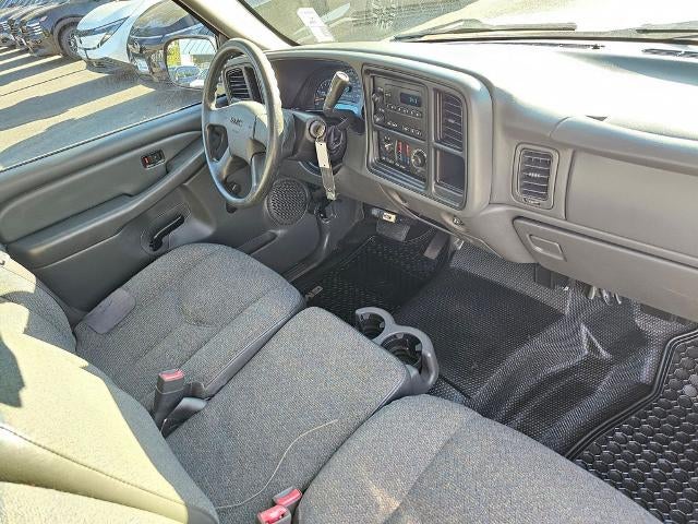 2006 GMC Sierra 1500 2WD Extended Cab Standard Box Work Truck
