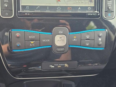 2017 Nissan LEAF SV Hatchback