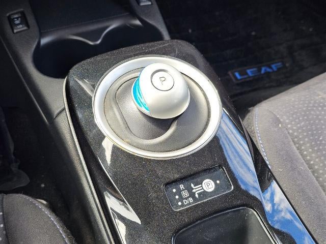 2017 Nissan LEAF SV Hatchback