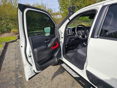 2024 Nissan Frontier Crew Cab 4x4 SV
