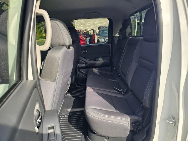 2024 Nissan Frontier Crew Cab 4x4 SV