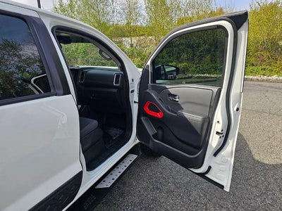 2024 Nissan Frontier Crew Cab 4x4 SV