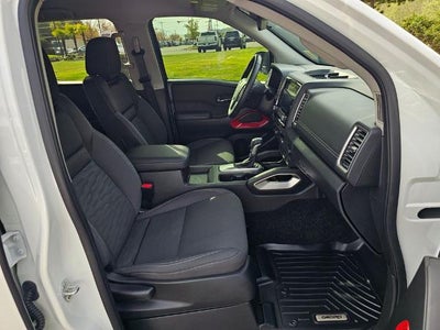 2024 Nissan Frontier Crew Cab 4x4 SV