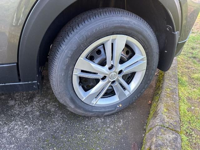 2024 Nissan Kicks S FWD