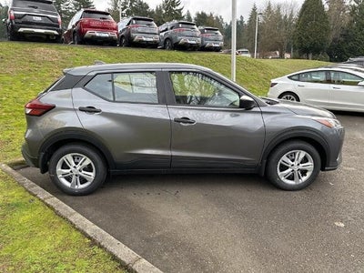 2024 Nissan Kicks S FWD