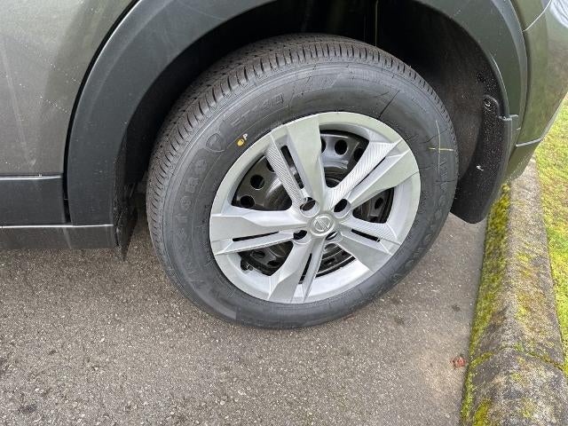 2024 Nissan Kicks S FWD