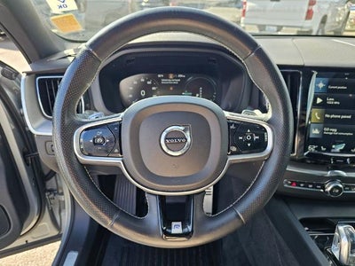 2018 Volvo XC60 T8 eAWD Plug-In Hybrid R-Design
