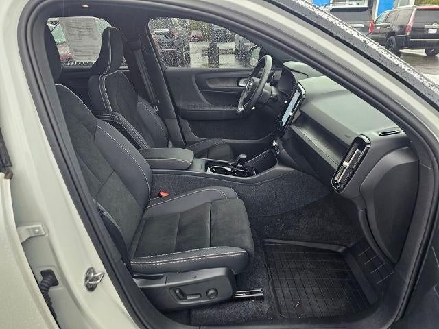 2023 Volvo XC40 Recharge Pure Electric Twin eAWD Plus
